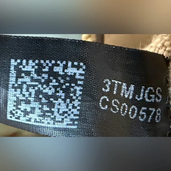 Michael Kors Raven Shoulder Bag - Picture 8 of 10